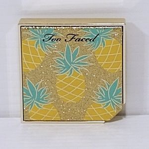 Too Faced Pineapple Paradise Strobing Bronzer